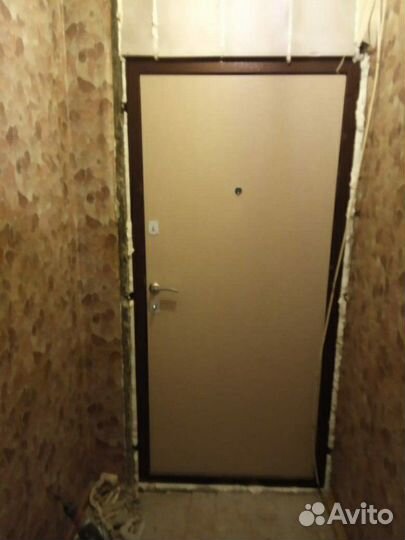 Фрамуга над входной дверью