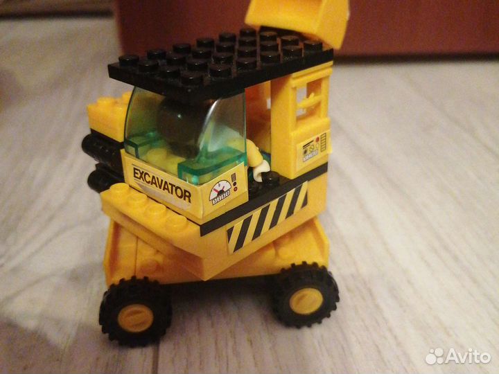 Lego экскаватор