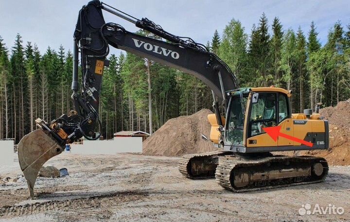 Стекло двери нижнее на экскаватор Volvo EC 160