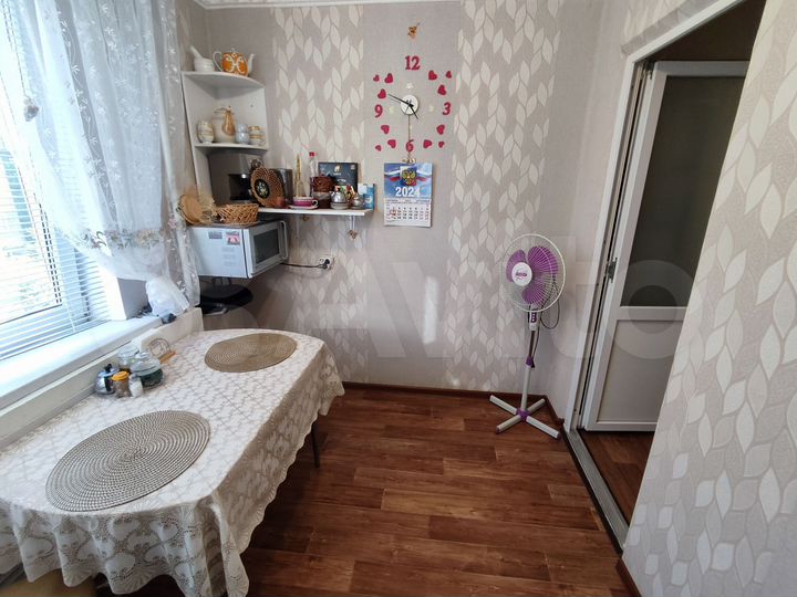 2-к. квартира, 58 м², 3/9 эт.