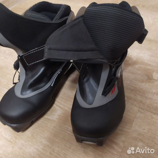 Лыжные ботинки salomon pilot