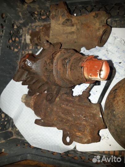 Ресивер гидроподвески для Lexus LX 470/Toyota