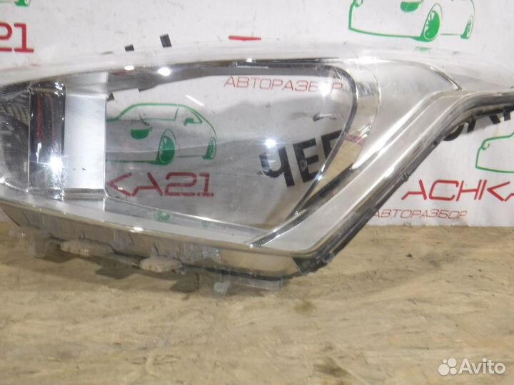 Стекло левой фары Hyundai Creta (2016-2020)