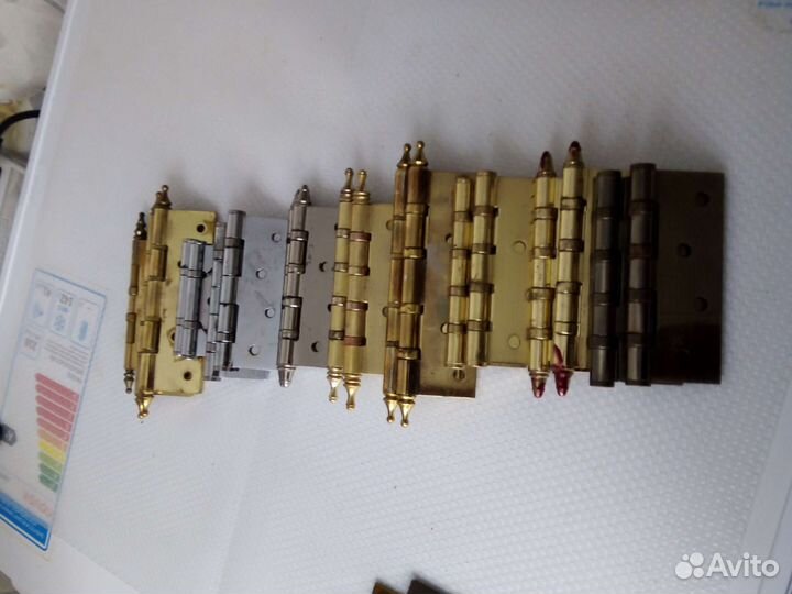 Петли для дверей