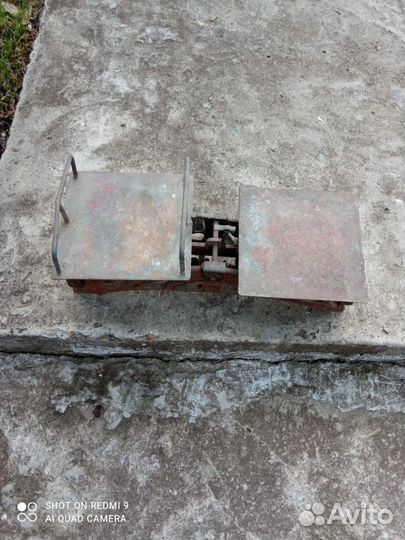 Весы старинные