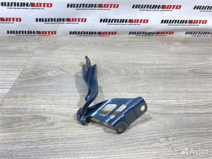 Петля капота левая Mazda 3 Bm Bn 2.0 2016