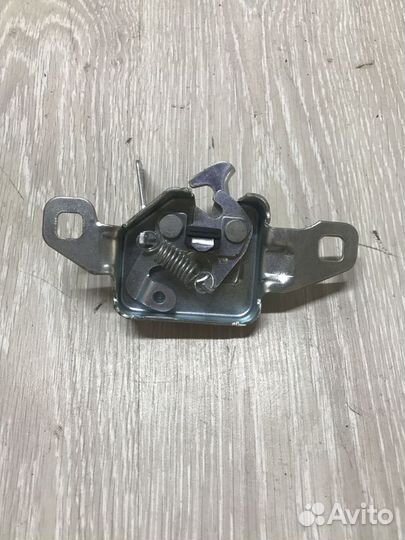 Замок капота Renault sandero