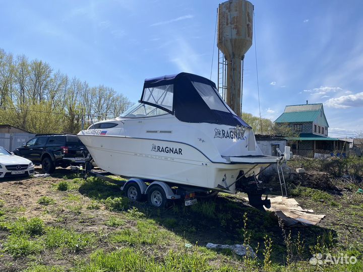 Катер Bayliner 245