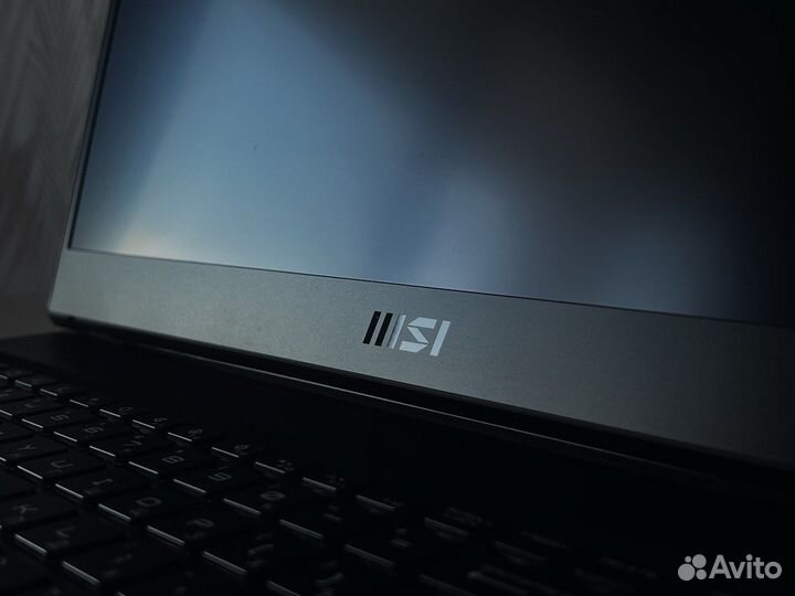 Ноутбук MSI vector gp77