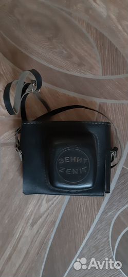 Продам пленочный фотоаппарат зенит