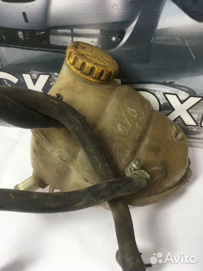 Расширительный бачок Opel Vectra B