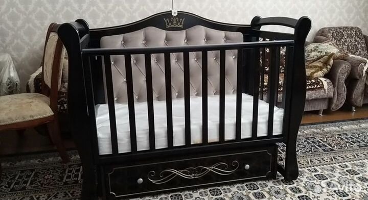 Детская кроватка
