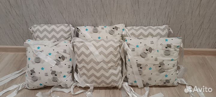 Бортики подушки в кроватку