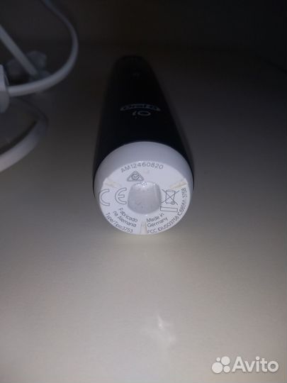 Электрическая зубная щетка Oral B iO 6 series