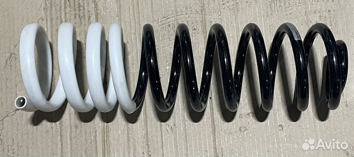 Пружина задняя Пассат