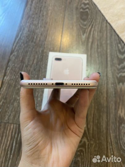 Телефон iPhone 7 plus