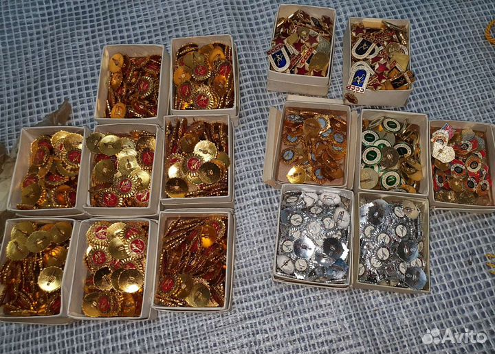 Значки времен СССР цены разные