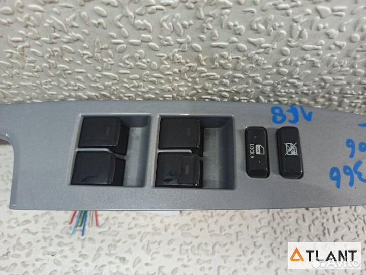 Блок упр. стеклоподьемниками передний правый toyot