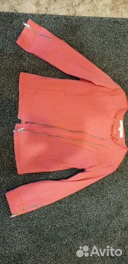 Ветровка/косуха/ 146 размер