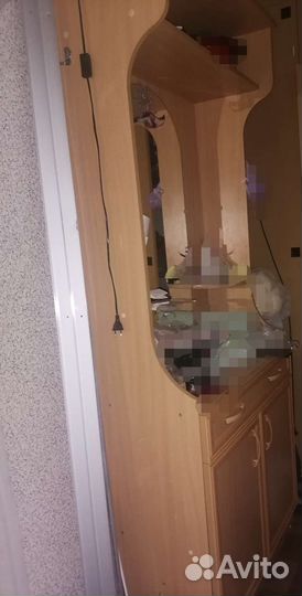 Трюмо с зеркалом