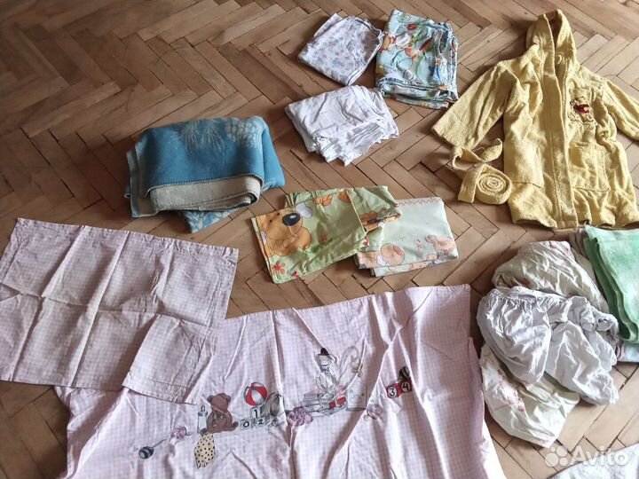 Одеяло, простыни, пододеяльник, наволочки детские