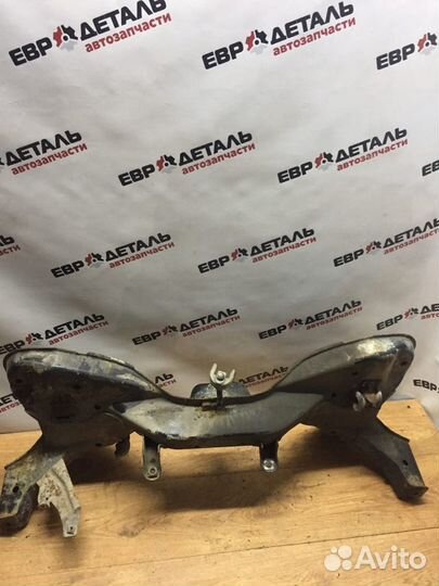 Балка подмоторная Mitsubishi Carisma