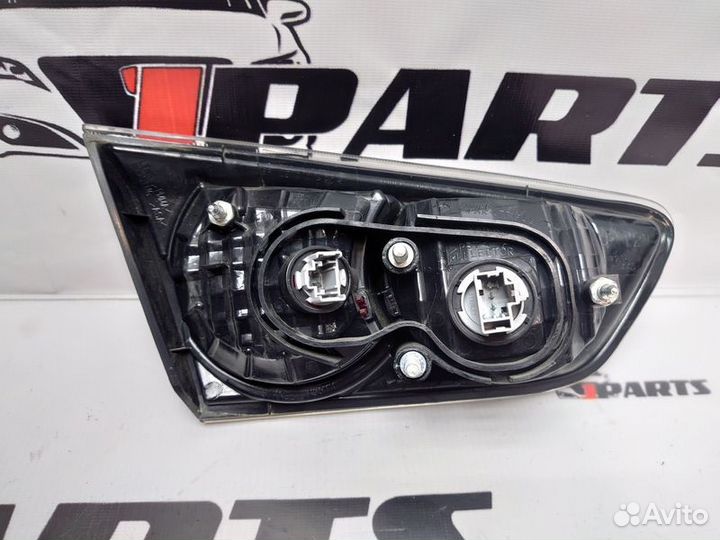 Фонарь задний Mitsubishi Lancer