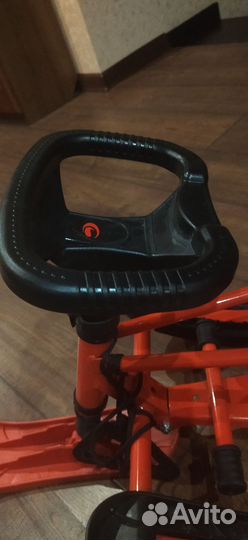 Детский снегокат со спинкой