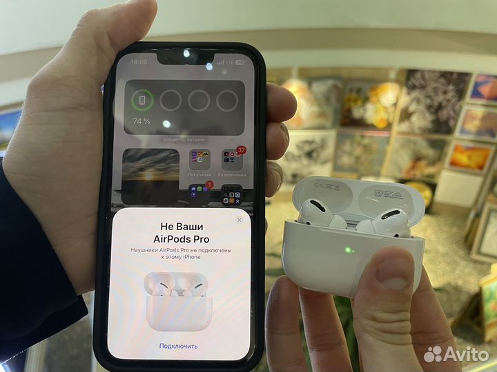 AirPods Pro (с ними Вам точно не будет скучно)