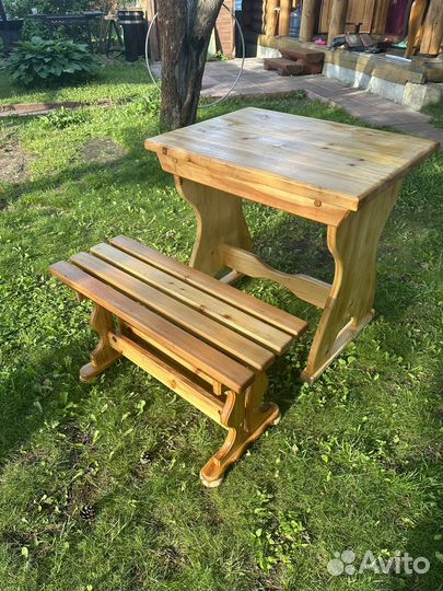 Скамейка деревянная