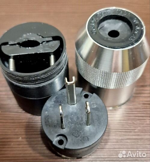 Сетевой разъем Oyaide M1 Beryllium