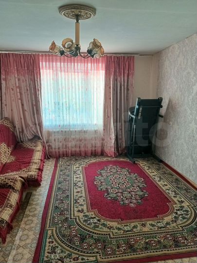 4-к. квартира, 85 м², 1/9 эт.