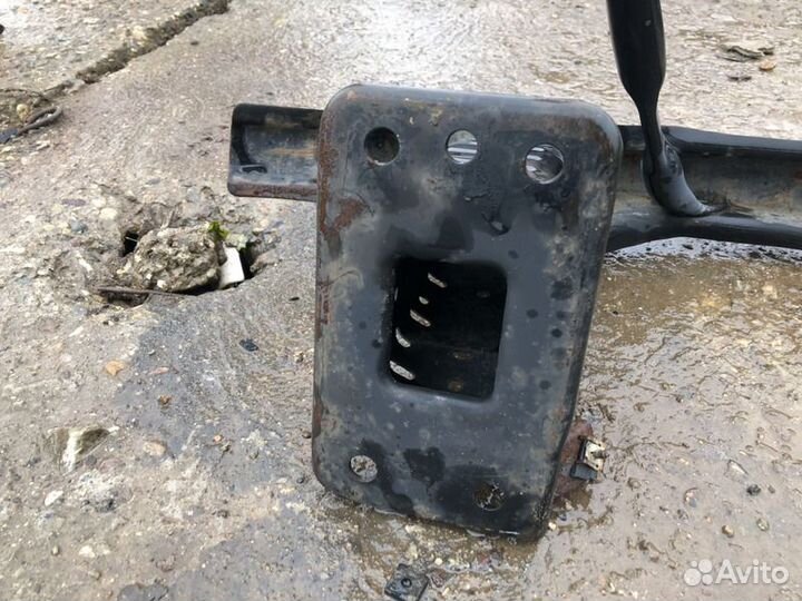 Усилитель бампера переднего Bmw X5 e70 2007-2013