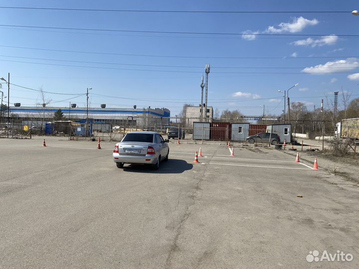 Инструктор по вождению приора