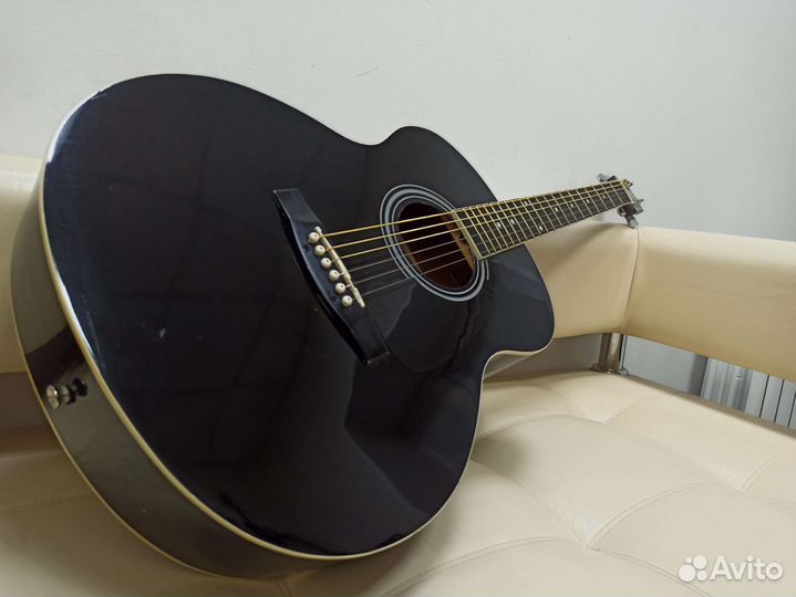 Акустическая гитара Colombo