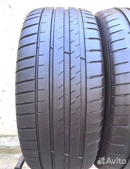 Michelin Pilot Sport 4 235/45 R18 98Y