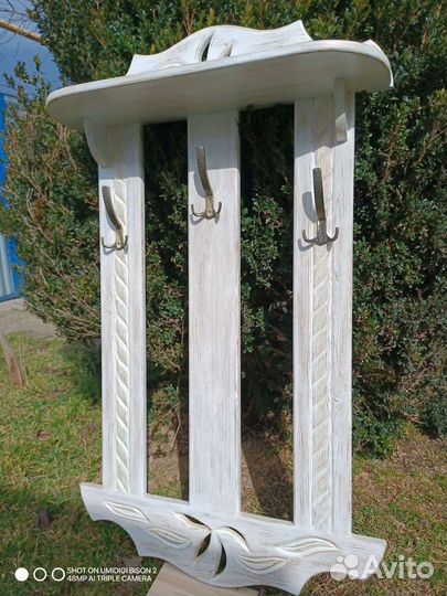 Вешалка в прихожую