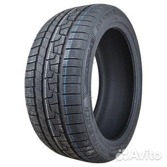 Royal Black Royal Winter UHP 235/50 R18