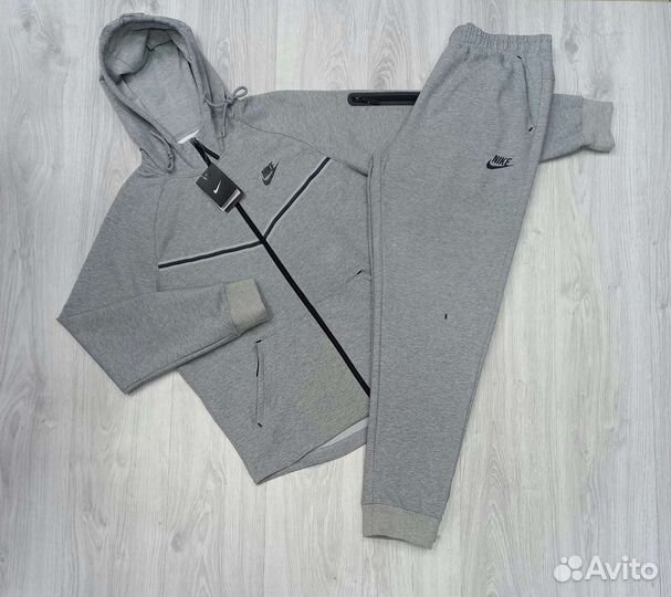 Сповртивные костюмы великан