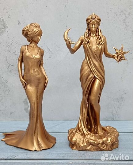 Статуэтка девушки под бронзу