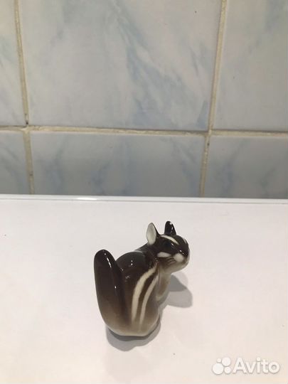 Фарфоровая статуэтка Бурундук. лфз