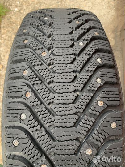 Goodyear UltraGrip 500 225/65 R17 102T