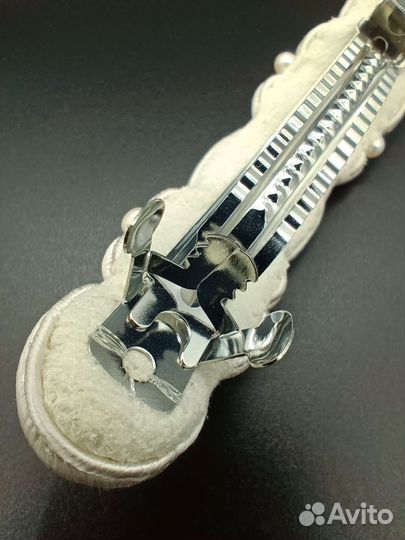 Заколка для волос с перламутром и жемчугом