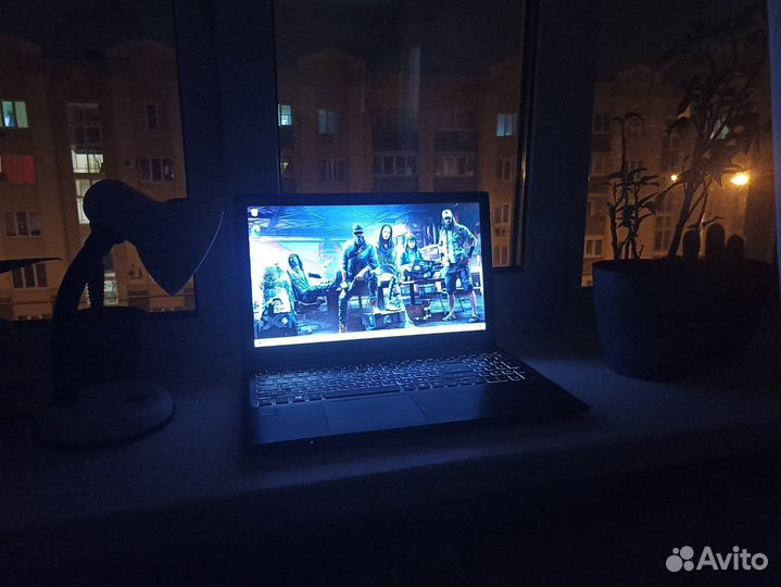 I3 core Асер мощнейший 16 гигов С поцветкой Клавы