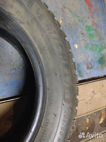 Michelin X-Ice North 4 205/60 R16