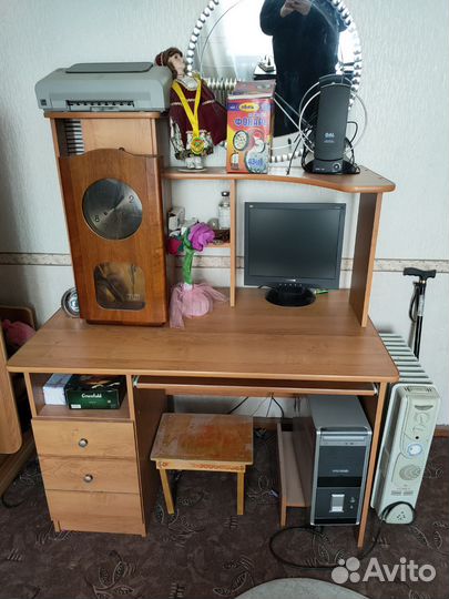 Компьютерный стол