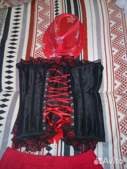 Костюм красной шапочки, пиратки