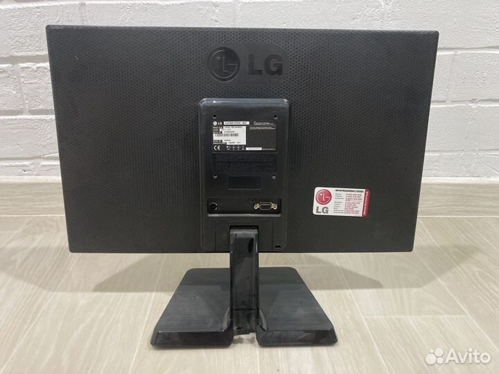 Монитор LG flatron E2042C-BNA