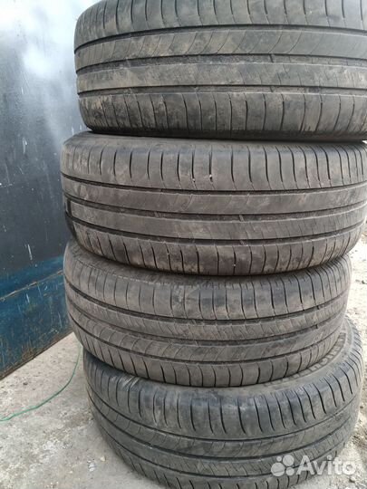 Michelin Energy Saver 215/60 R16 V