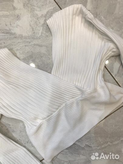 Новая белая укороченная блузка